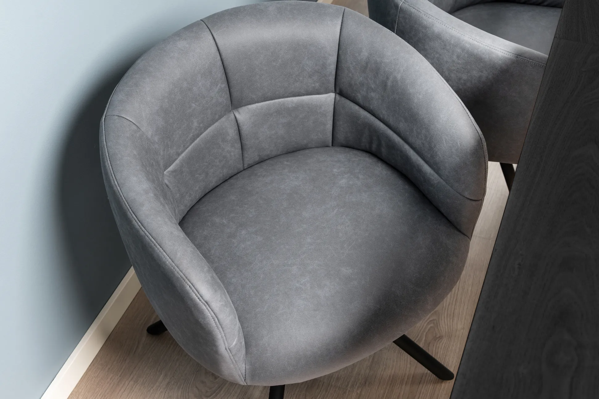Silje med drejefunktion suede grå